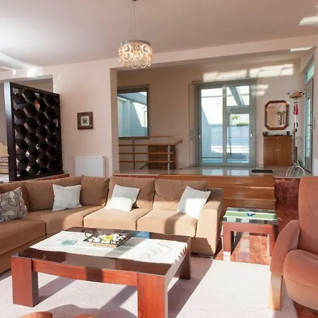 Aelia/luxurious With Pool Near The Beach 别墅