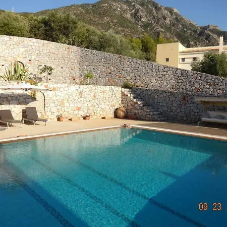 Aelia/luxurious With Pool Near The Beach